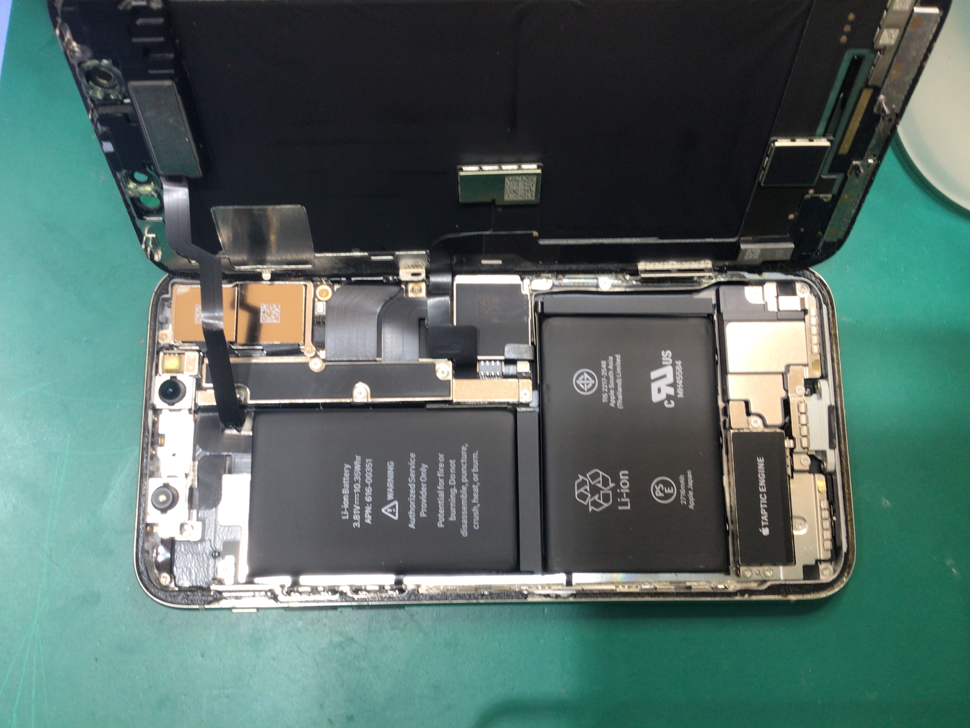 iPhoneXのバッテリー交換は、データそのまま・即日修理のスマホ修理工房　グランデュオ蒲田店へ！